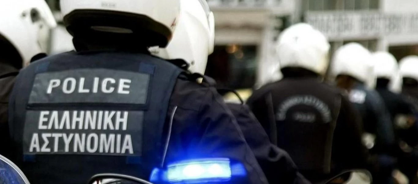 Τέθηκαν σε καραντίνα τρεις αστυνομικοί που επέστρεψαν από την Τήνο